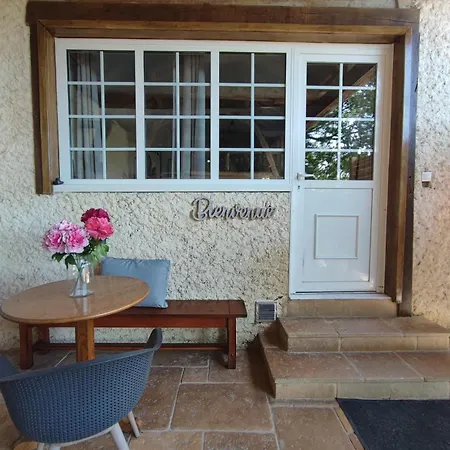 La A L Ombre Du Coteau *